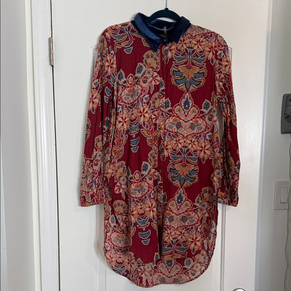 Aratta Print Button-down Hi-low Tunic Shirt with Velvet Collar. Size Small
